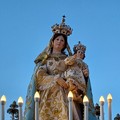 Madonna delle Grazie, le FOTO della toccante processione per le vie della città