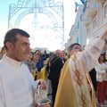Ascensione: apposte le croci all'ingresso della città vecchia - FOTO e VIDEO