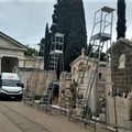 Cimitero Giovinazzo, proseguono i lavori. Arrivate le nuove scale