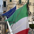 Funerali Berlusconi, bandiere a mezz'asta a Giovinazzo