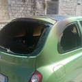 Misterioso incendio: in fiamme una Nissan Micra ed una Opel Astra