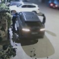 Ladri in fuga dopo il tentato furto d’auto, il proprietario ringrazia le forze dell’ordine - IL VIDEO