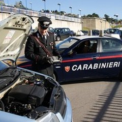 Due auto rubate in un garage di via Fossato