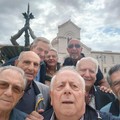 Ritrovano collega emigrato 53 anni fa: ed è festa a Giovinazzo