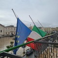 Funerali carabinieri in Veneto, bandiere a mezz'asta sul Palazzo di Città a Giovinazzo