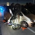 Auto e moto si schiantano sulla litoranea: motociclista sbalzato dalla sella