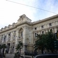Scuola, Ministero Istruzione contro ordinanza Puglia: «Ritirarla o correggerla»