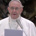 Il Papa ai fedeli: «Vorrei dire ad uno ad uno: ti voglio bene»