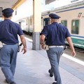 La Polizia setaccia le stazioni pugliesi, effettuati 13 arresti