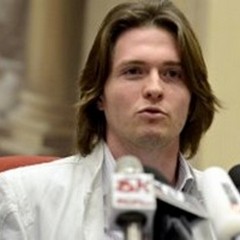 Diffamazione e vilipendio, Sollecito rinviato a giudizio