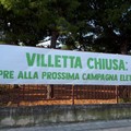 Striscione sulla villetta di viale Moro: tutte le posizioni in campo