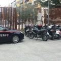 Un garage colmo di moto rubate. Denunciato il proprietario