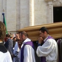 I solenni funerali di Luigi Martella alla presenza di centinaia di fedeli