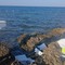 Liquidi oleosi sul litorale di Giovinazzo, rimossa macchia di idrocarburi