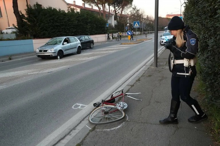 I rilievi della Polizia Locale. <span>Foto Fabrizio Zani Fotografo</span>