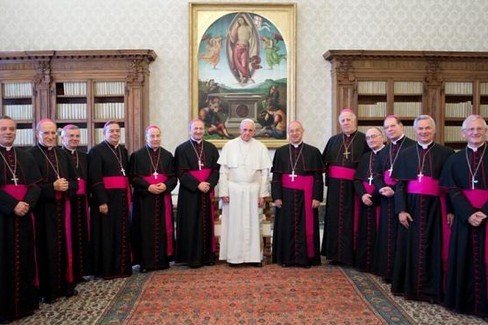I Vescovi pugliesi con Papa Francesco