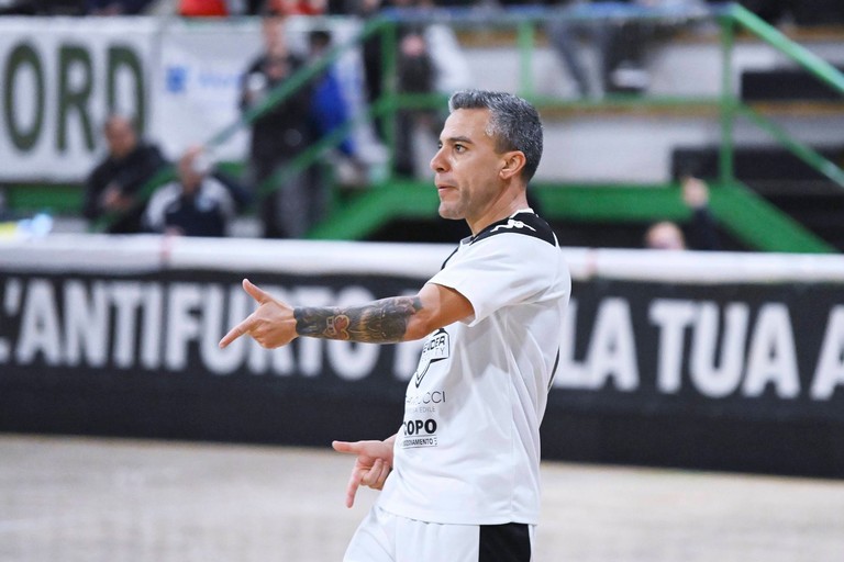 Il Defender Giovinazzo ospita il Taranto, è big match al PalaPansini