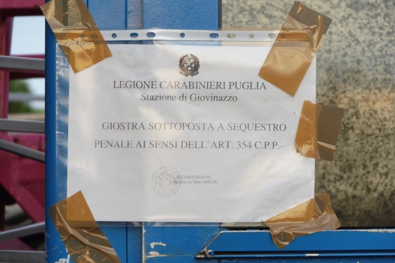 La ruota panoramica sequestrata dai Carabinieri