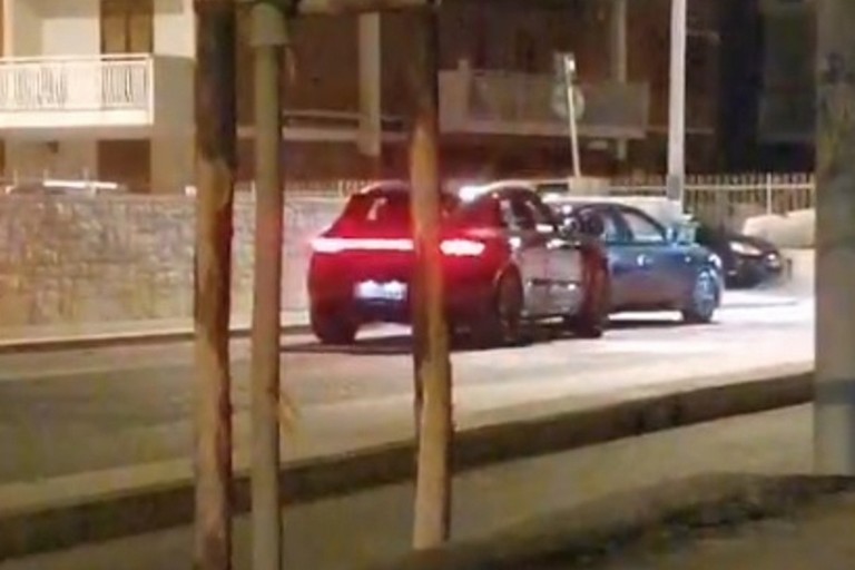 Il furto avvenuto sul lungomare Esercito Italiano