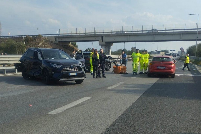 L'incidente stradale avvenuto sulla strada statale 16 bis