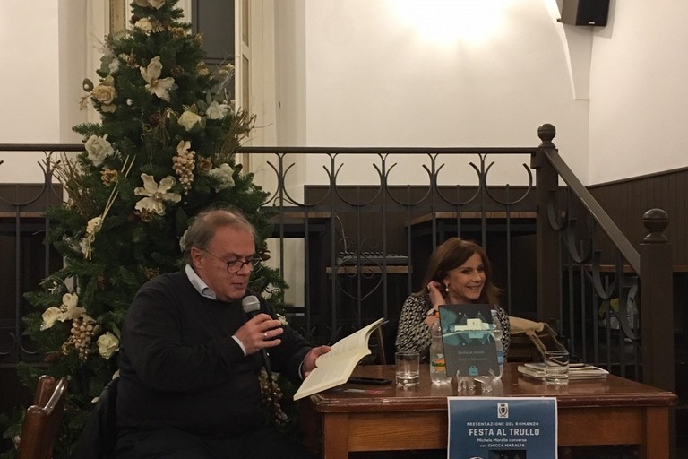 Michele Marolla presenta Chicca Maralfa. <span>Foto Marzia Morva</span>