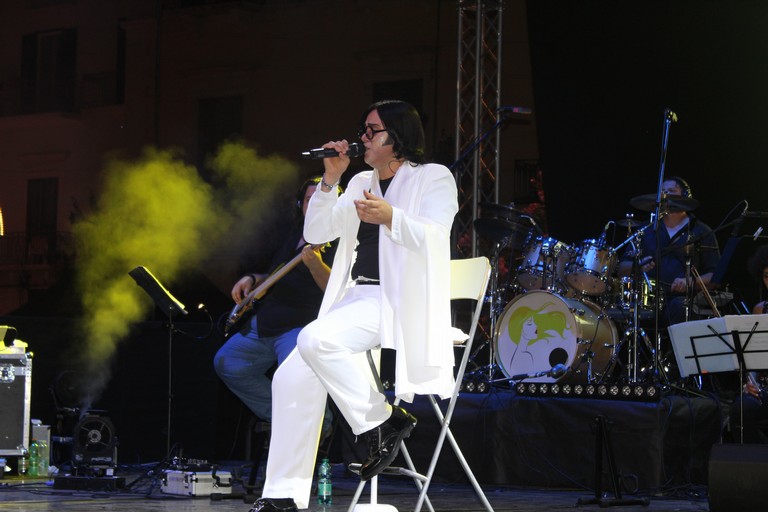 Icaro sul palco di Festival in...Porto. <span>Foto Gianluca Battista</span>