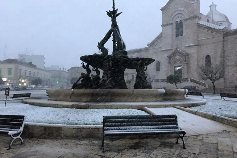 Neve in piazza Vittorio Emanuele II
