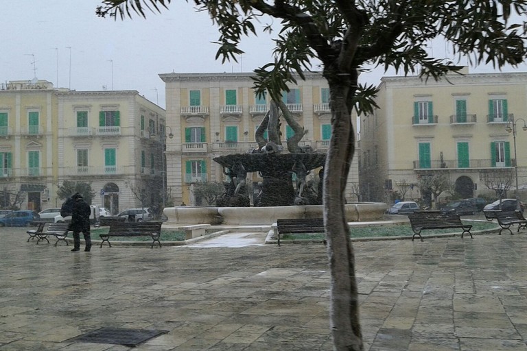 Piazza Vittorio Emanuele II col gelo. <span>Foto Gabriella Serrone</span>