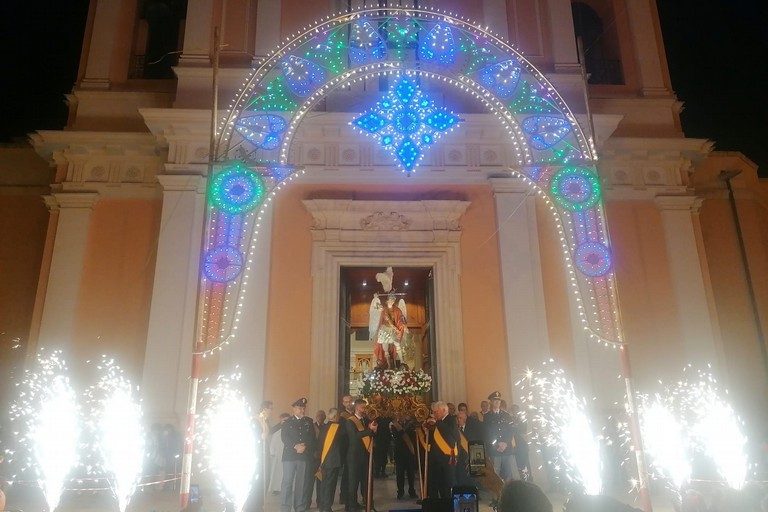 Stasera la processione di San Michele Arcangelo a Giovinazzo: l'itinerario