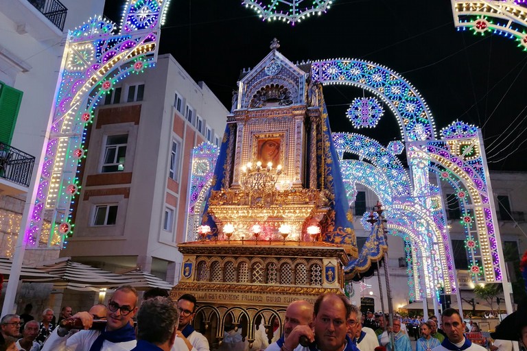 Festa Patronale - Processione Maria SS di Corsignano. <span>Foto Giuseppe Dalbis</span>