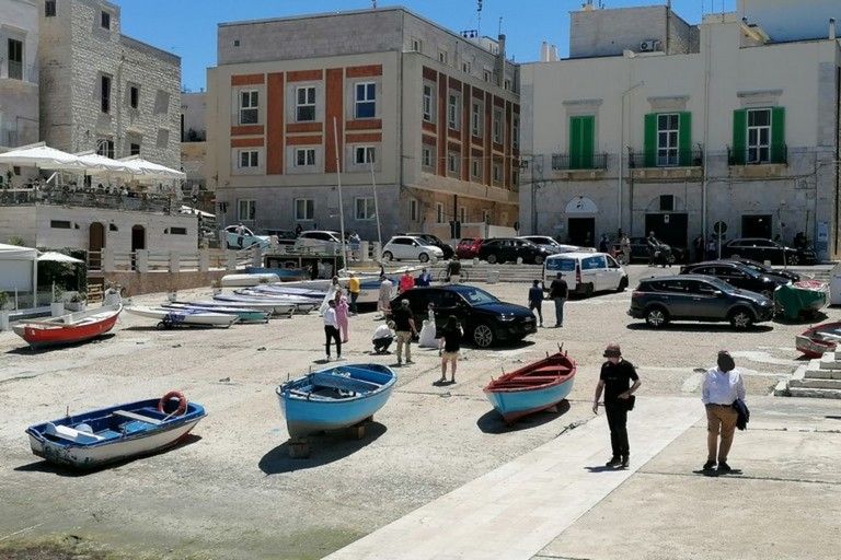 Auto in cala Porto