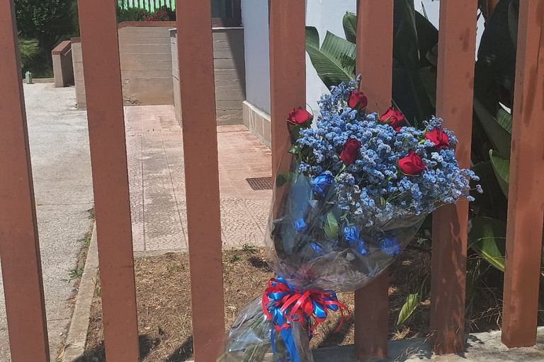 Fiori per i Carabinieri