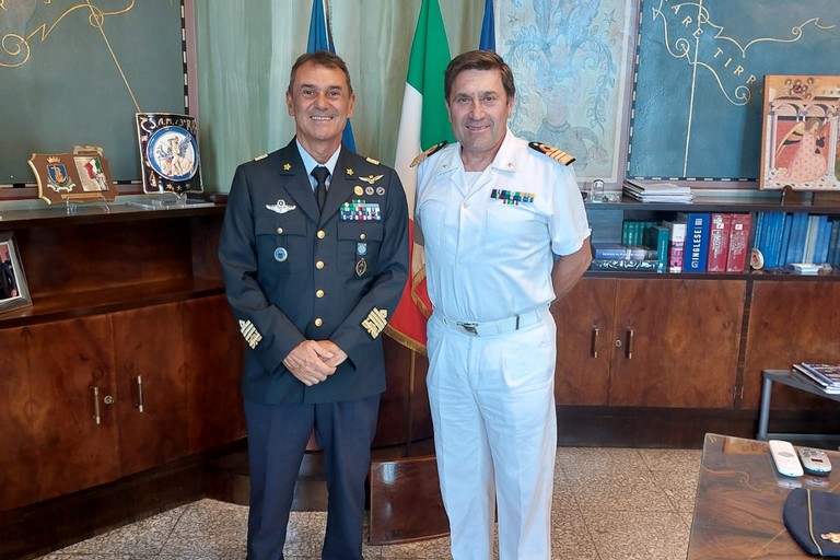 Il Gen. Vestito col Cap. Vascello Gagliardi