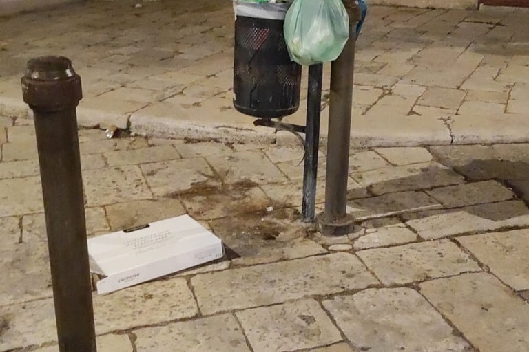Abbandono rifiuti. <span>Foto Nicola Miccione</span>