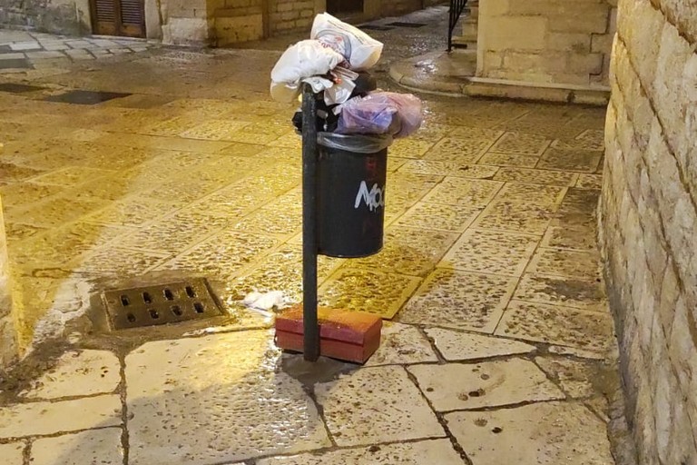 Rifiuti Giovinazzo. <span>Foto Nicola Miccione</span>