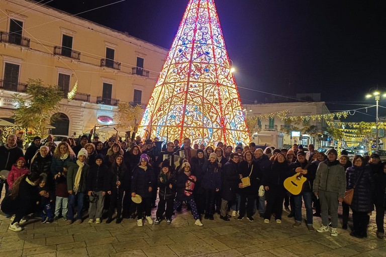 Santa Allegrezza in piazza. <span>Foto Marco Caravella</span>
