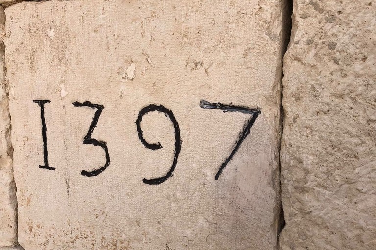 Epigrafe ripulita. <span>Foto Comune di Giovinazzo</span>