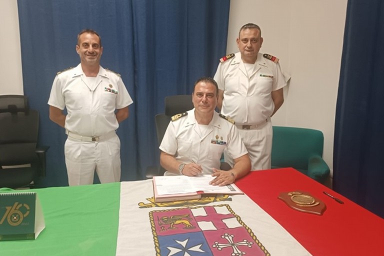 Il cambio della guardia all'Ufficio Locale Marittimo