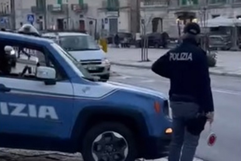 Intensificati i controlli della Polizia di Stato: identificate 563 persone