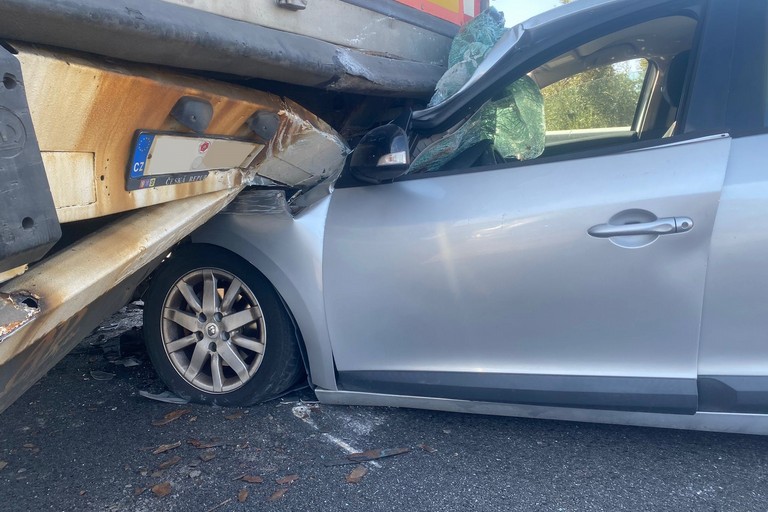 L'incidente stradale avvenuto sulla strada statale 16 bis