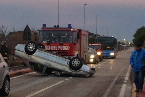 L'incidente lungo la strada statale 16 Adriatica