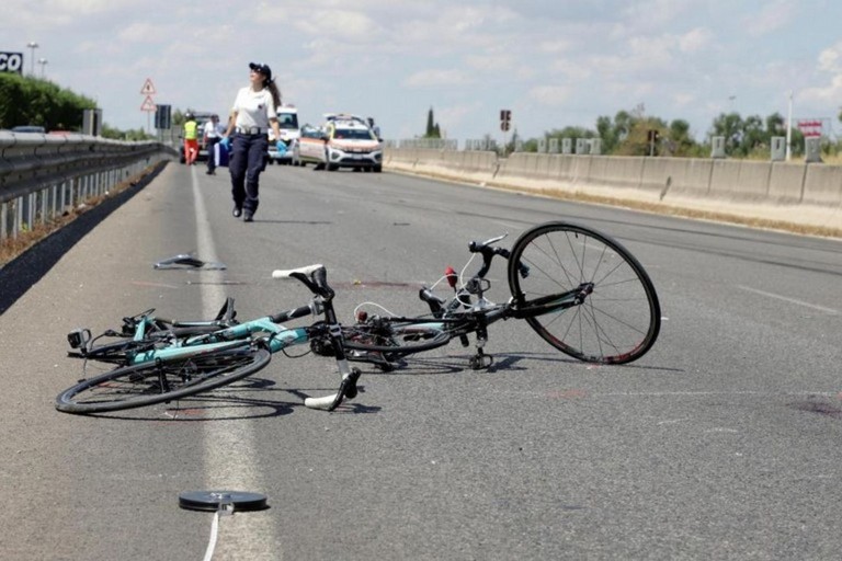 Incidente ciclisti sp 231