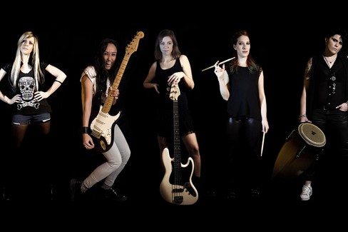 Le Italian Women Tribute a Giovinazzo