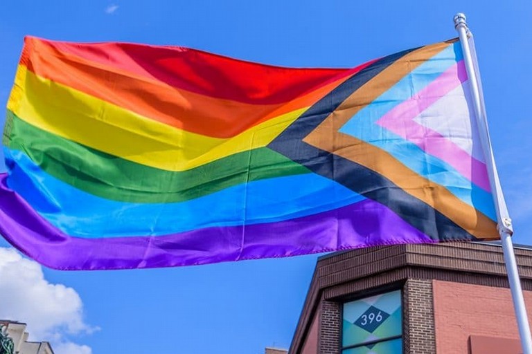 LGBTQ+ bandiera