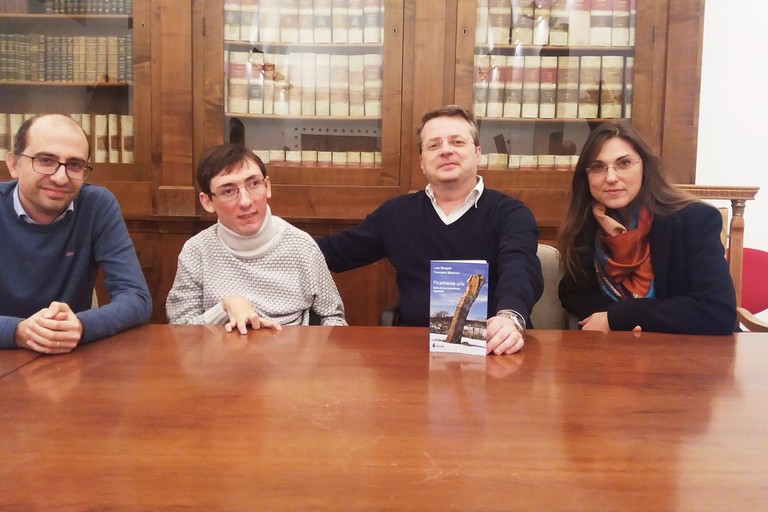 Foto di gruppo con Luca. <span>Foto Gianluca Battista</span>