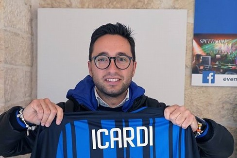 Giuseppe Santoruvo con la maglia di Icardi