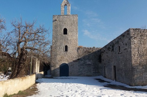 Ancora tanta neve al Padre Eterno