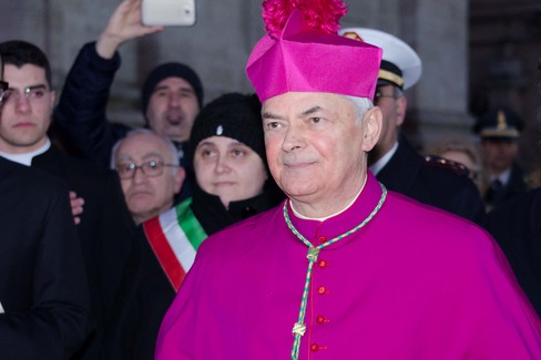 Mons. Cornacchia fa il suo ingresso in Cattedrale