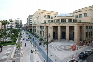 L'Ex Palazzo delle Poste e Piazza Cesare Battisti