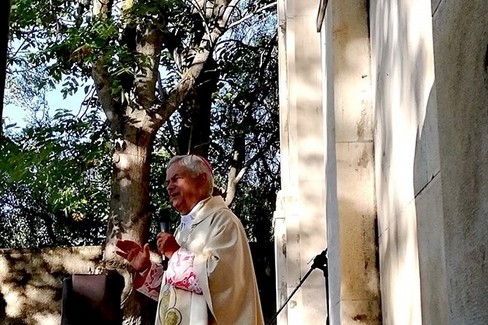 Mons. Cornacchia durante l'omelia